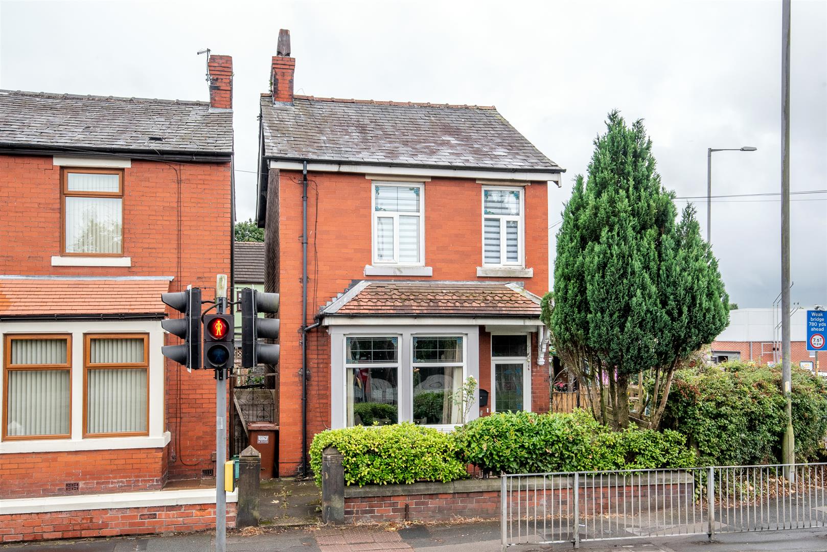 4 bed property in Brownedge Road, Preston